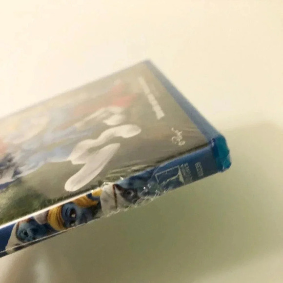 Arthur Christmas 3D and The Smurfs Blu Ray  DVD Sealed - Picture 15 of 15